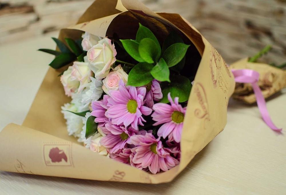 Букет цветов из: Розы и Хризантемы в Новопластуновской