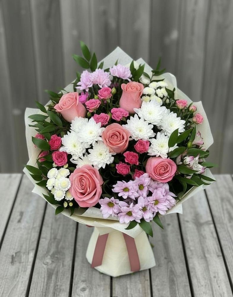 Букет цветов из: Альстромерии, Гвоздики, Розы и Хризантемы в Новопластуновской