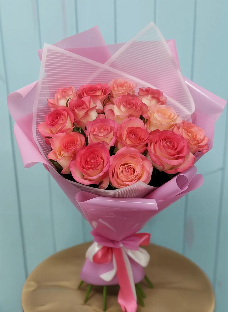 Букет 15 Розовых роз Равель в Новопластуновской