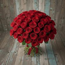 Букет 55 Красных роз Фридом #REPLACE_PRED# Новопластуновской