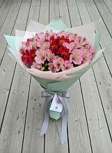 Букет цветов из:  Альстромерии #REPLACE_PRED# Новопластуновской