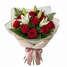 Букет цветов из:  Лилии и Розы в Новопластуновской