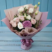 Букет цветов из:  Розы и Лизиантусы в Новопластуновской