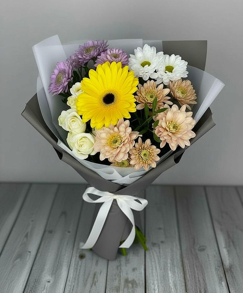 Букет цветов из: Розы, Герберы и Хризантемы в Новопластуновской