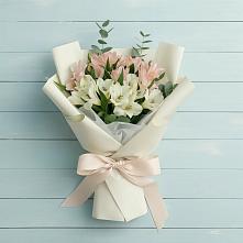 Букет цветов из:  Альстромерии #REPLACE_PRED# Новопластуновской