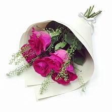 Букет цветов из:  Розы в Новопластуновской