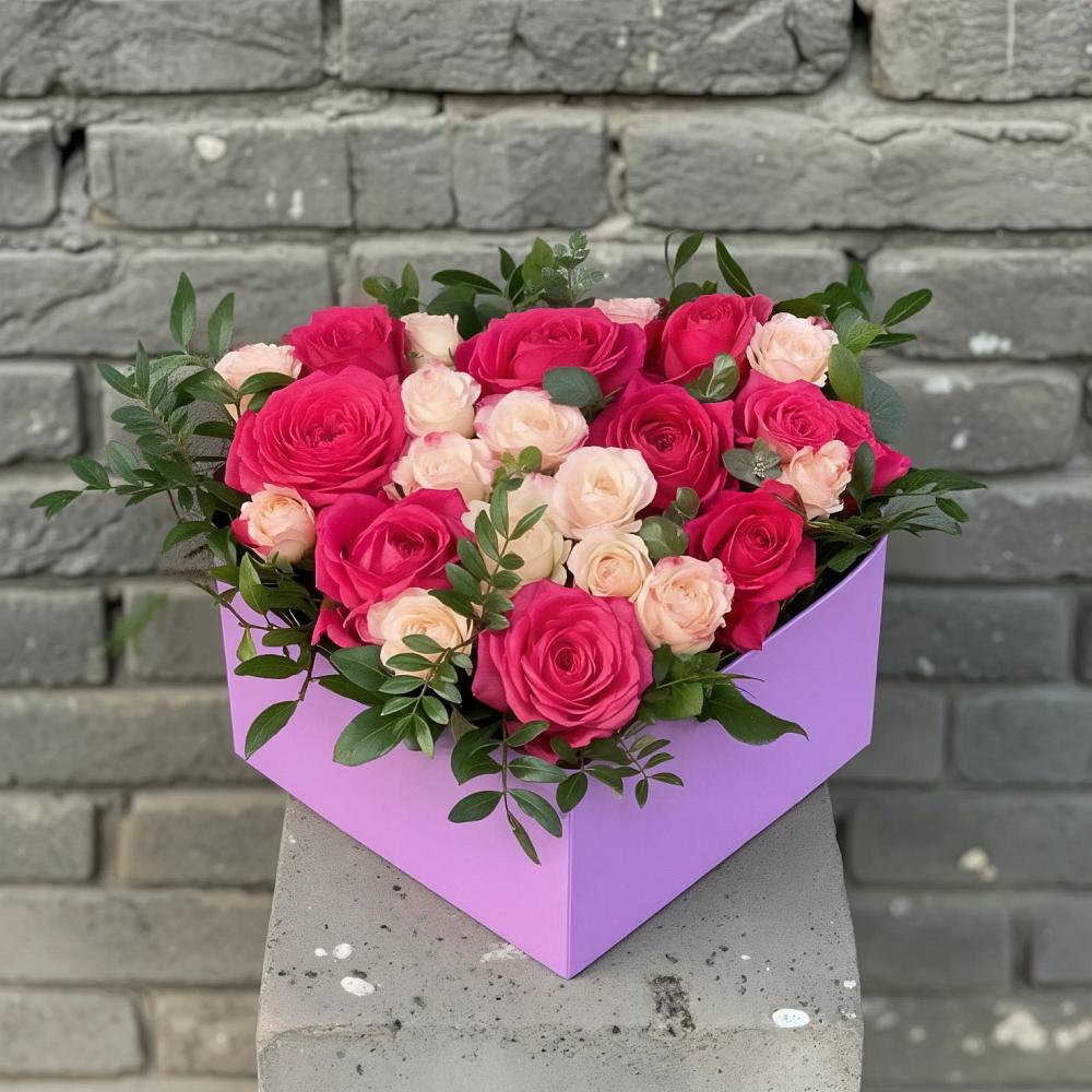 Цветочная композиция из Розы в коробке в Новопластуновской