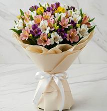 Букет цветов из:  Альстромерии в Новопластуновской