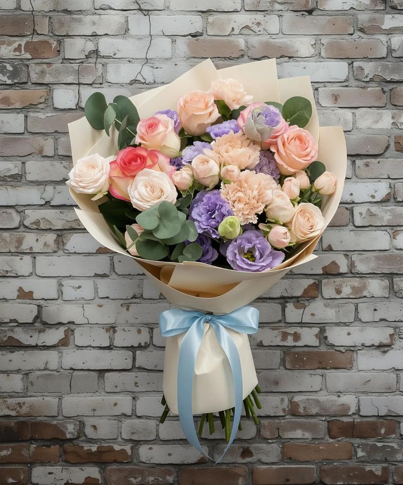 Букет цветов из: Розы, Лизиантусы и Гвоздики в Новопластуновской