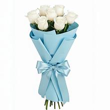 Букет 7 белых роз Проуд в Новопластуновской