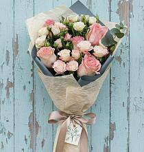 Букет цветов из:  Розы в Новопластуновской