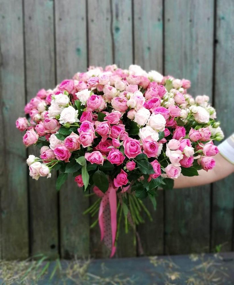 Букет Розовые кустовые розы Натали и Лав Лидия в Новопластуновской