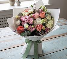 Букет цветов из:  Розы, Лизиантусы и Гвоздики в Новопластуновской