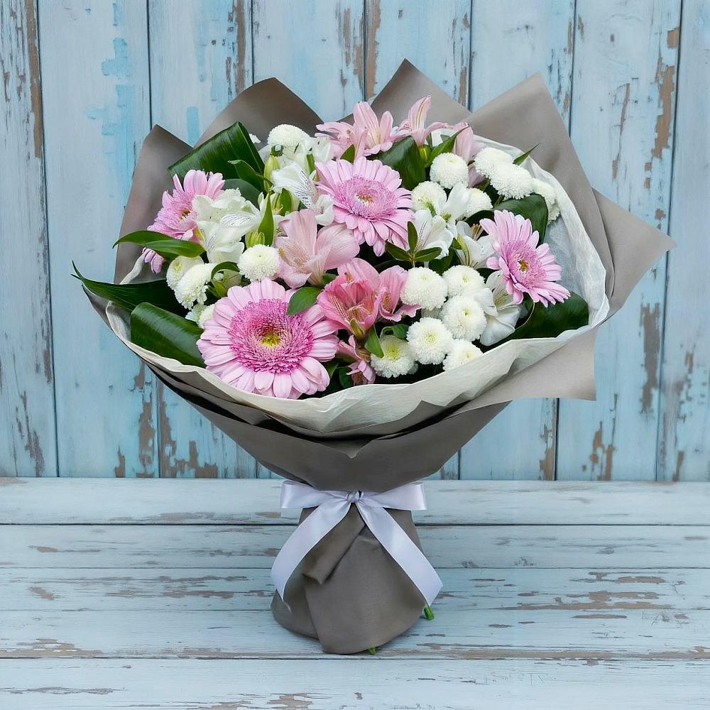 Букет цветов из: Герберы, Альстромерии и Хризантемы в Новопластуновской