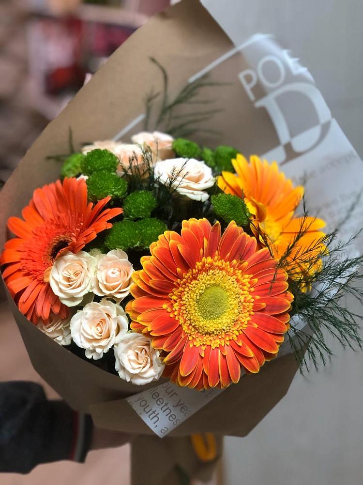 Букет цветов из: Герберы, Хризантемы и Розы в Новопластуновской
