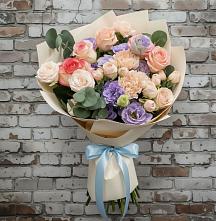 Букет цветов из:  Розы, Лизиантусы и Гвоздики #REPLACE_PRED# Новопластуновской